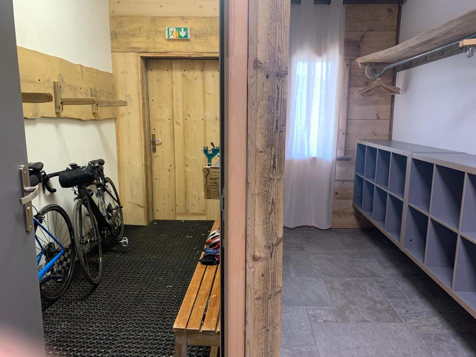 סן-ז'אן-דה מוריאן Chalet Hotel La Tuviere Bike Inn מראה חיצוני תמונה